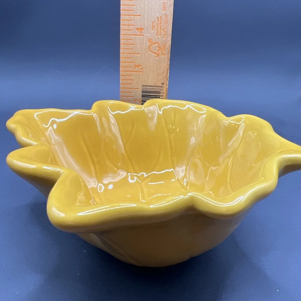 Ashland Maple Leaf‎ Footed Bowl Dish Yellow Ceramic